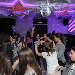 diskoteka-za-tinejdzere-star-club-vozdovac-15 diskoteka-za-tinejdzere-star-club-vozdovac-15