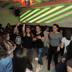 diskoteka-za-tinejdzere-star-club-vozdovac-21 diskoteka-za-tinejdzere-star-club-vozdovac-21