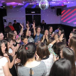 diskoteka-za-tinejdzere-star-club-vozdovac-28 diskoteka-za-tinejdzere-star-club-vozdovac-28