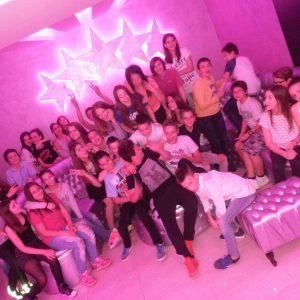 diskoteka-za-tinejdzere-star-club-vozdovac-49 diskoteka-za-tinejdzere-star-club-vozdovac-49